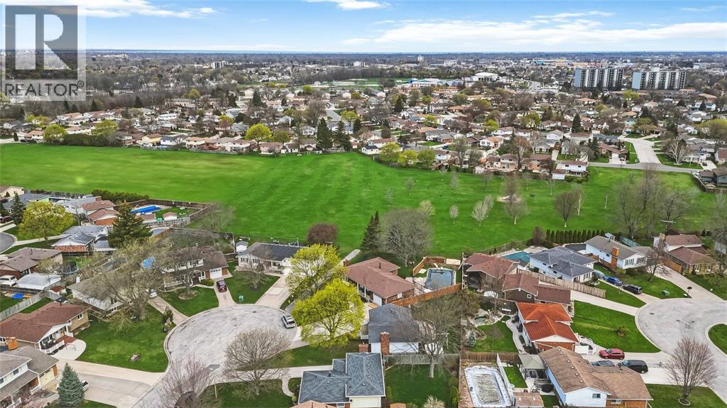 702 Frost Court, Sarnia, Ontario  N7S 4H3 - Photo 41 - 26008728