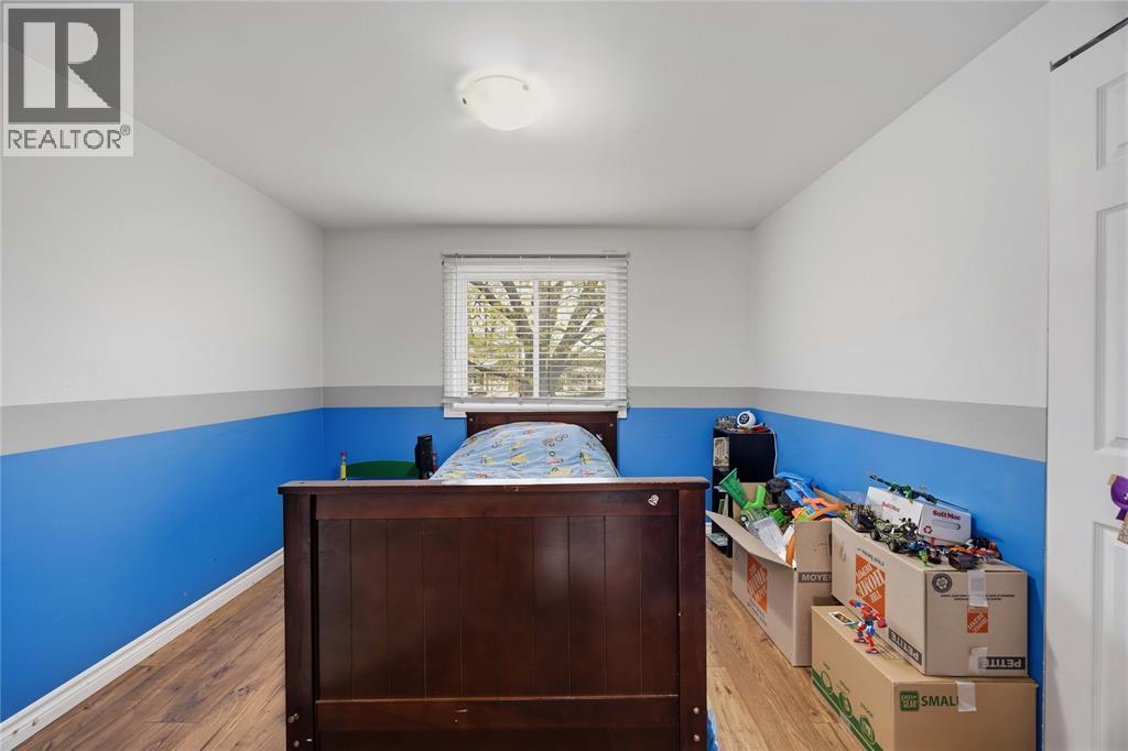 702 Frost Court, Sarnia, Ontario  N7S 4H3 - Photo 14 - 26008728