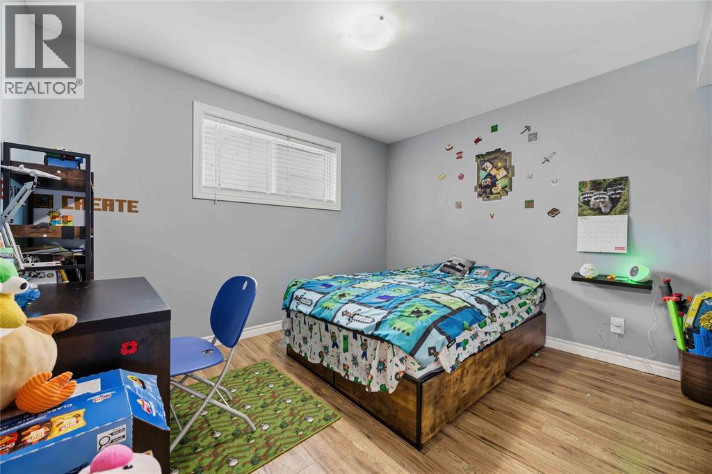 702 Frost Court, Sarnia, Ontario  N7S 4H3 - Photo 22 - 26008728