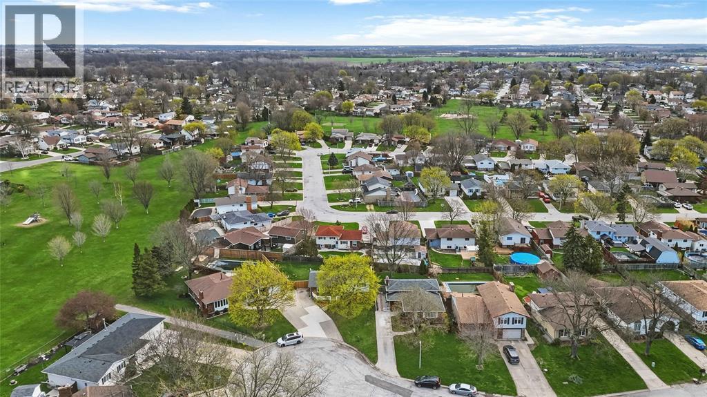 702 Frost Court, Sarnia, Ontario  N7S 4H3 - Photo 39 - 26008728