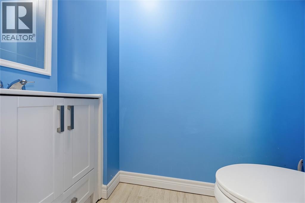 702 Frost Court, Sarnia, Ontario  N7S 4H3 - Photo 19 - 26008728