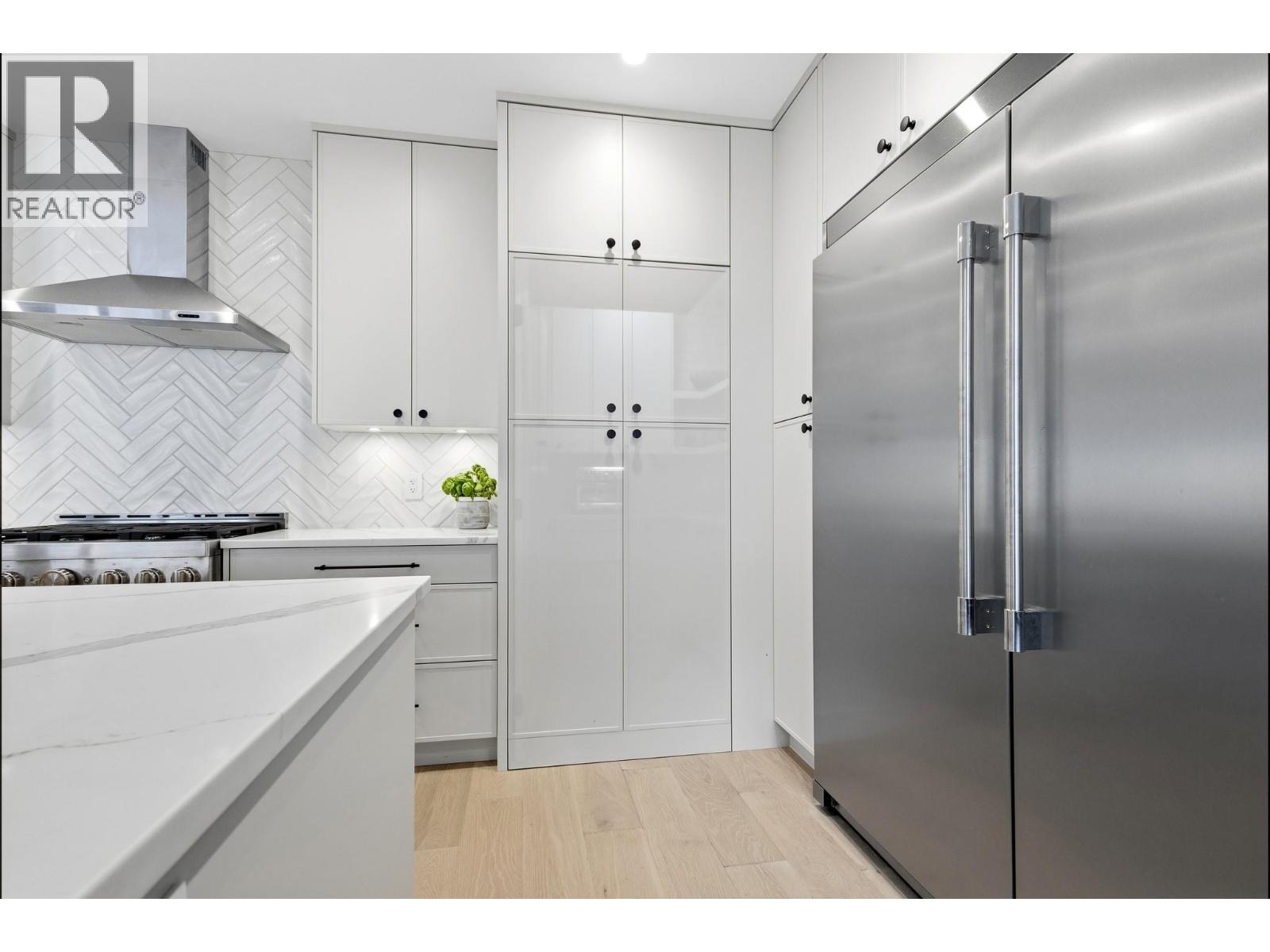 451 Vision Court, Kelowna, British Columbia  V1W 0C4 - Photo 10 - 10376857