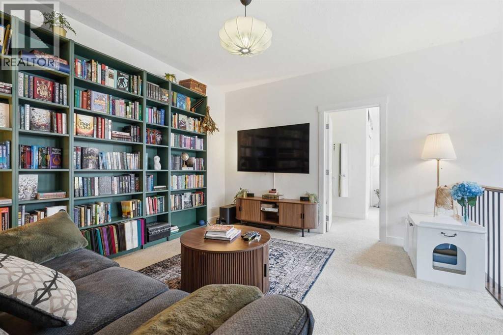 86 Cougar Ridge Landing SW, Calgary, Alberta  T3H 0X8 - Photo 18 - A2300043