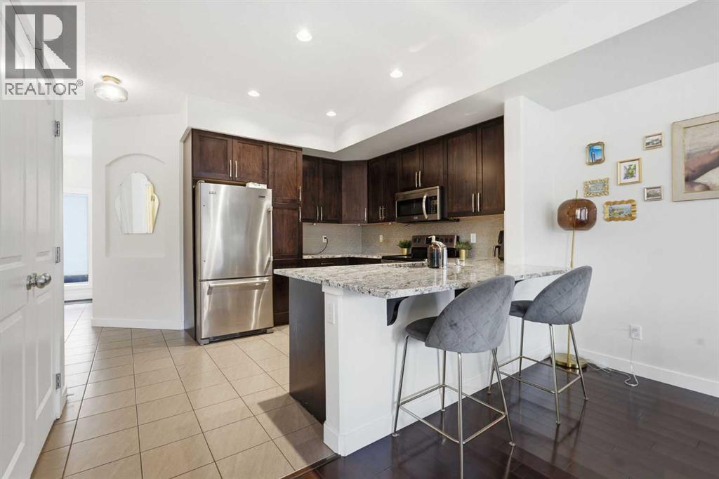 86 Cougar Ridge Landing SW, Calgary, Alberta  T3H 0X8 - Photo 3 - A2300043