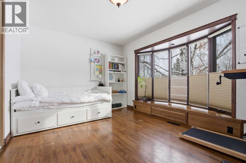 1907 Kelwood Drive SW, Calgary, Alberta  T3E 3Z4 - Photo 8 - A2302714