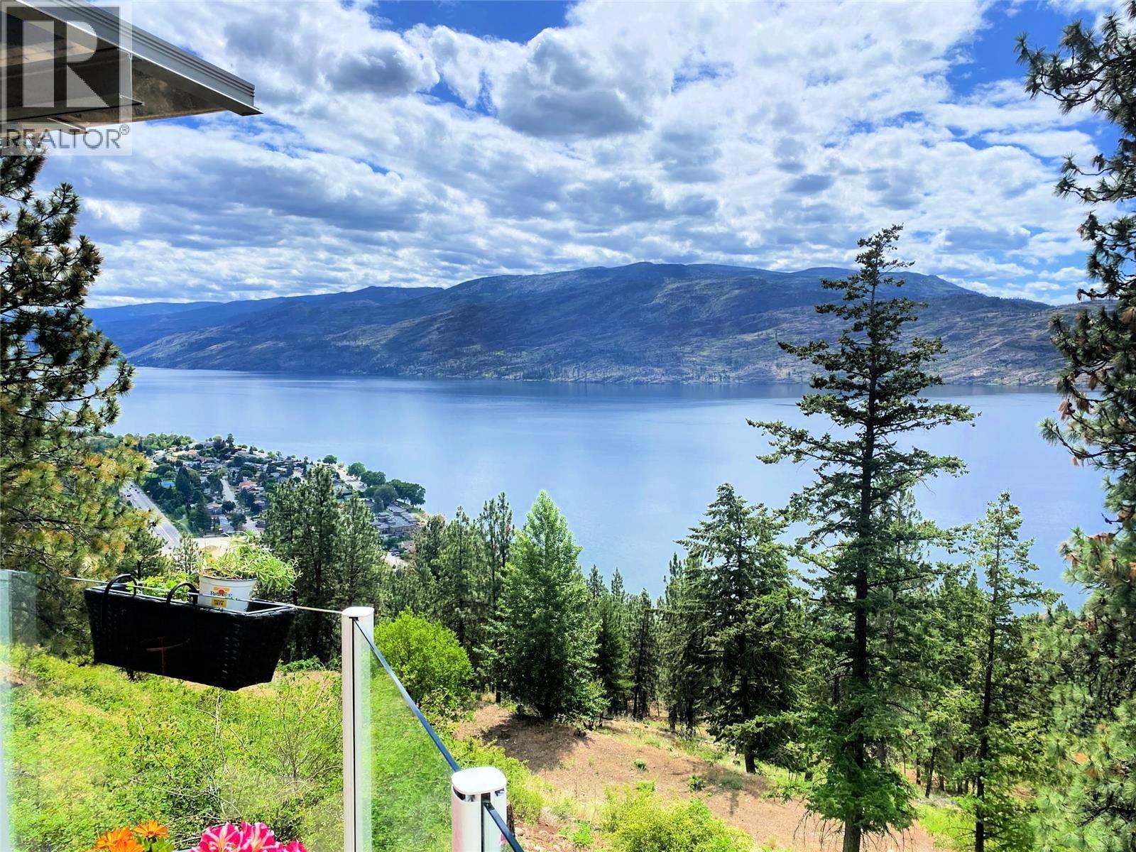 4480 Ponderosa Drive, Peachland, British Columbia  V0H 1X5 - Photo 4 - 10384564
