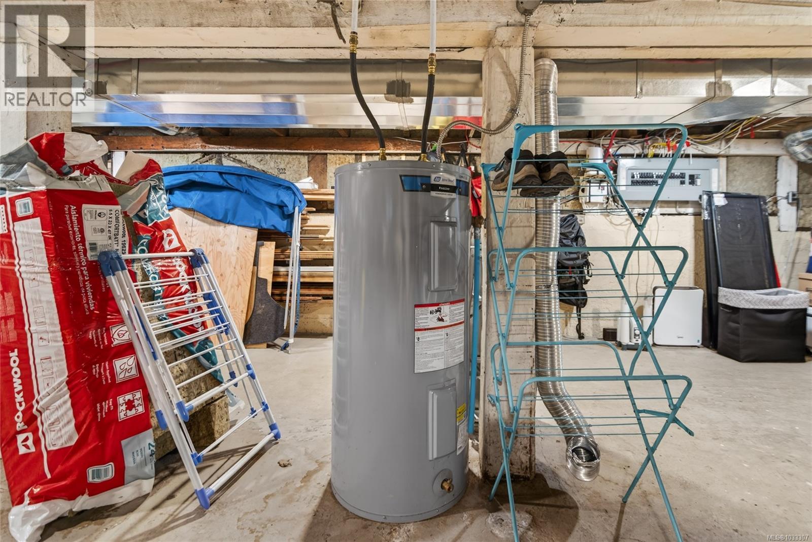 2738 Derwent Ave, Cumberland, British Columbia  V0R 1S0 - Photo 51 - 1033307