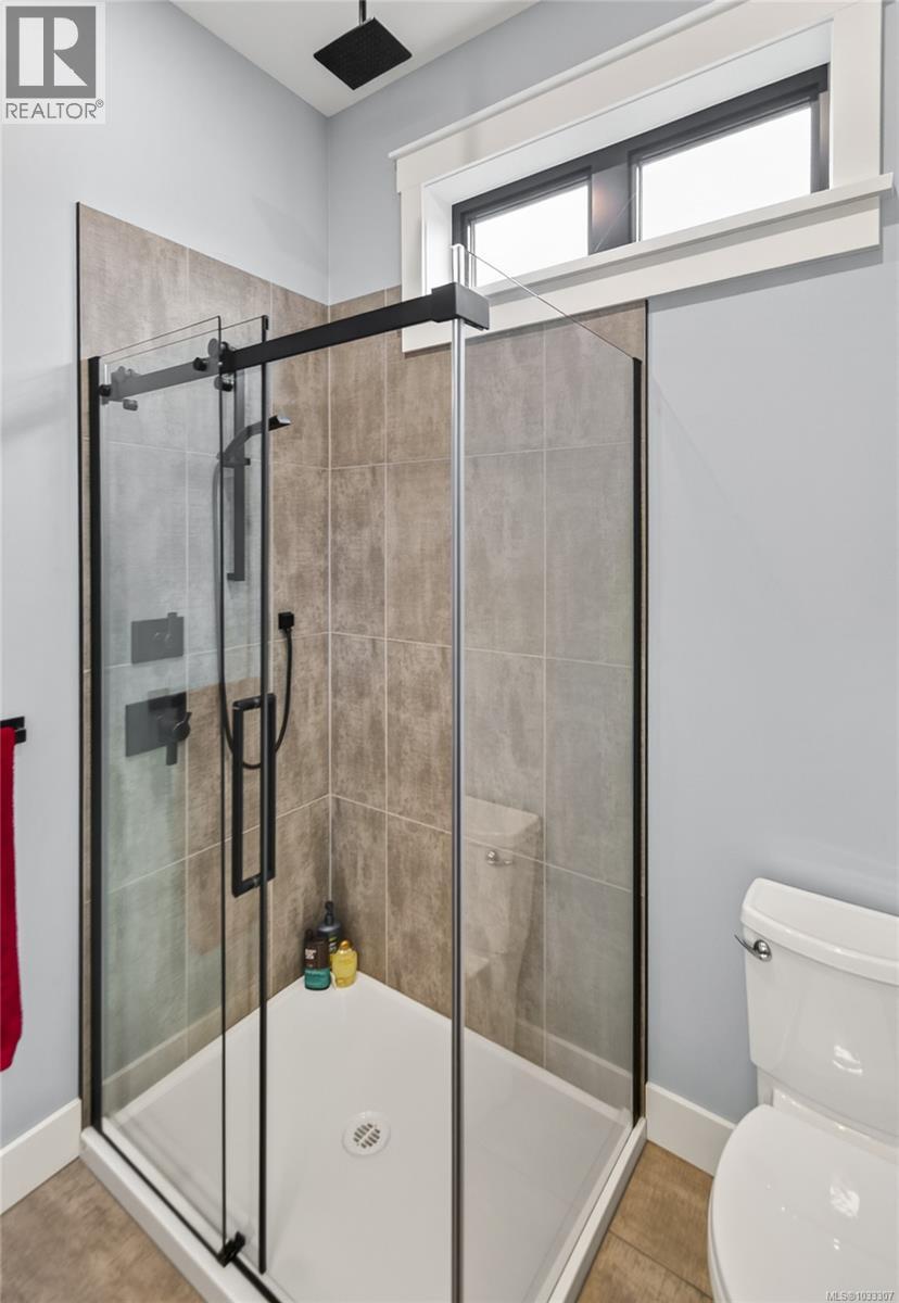 2738 Derwent Ave, Cumberland, British Columbia  V0R 1S0 - Photo 45 - 1033307