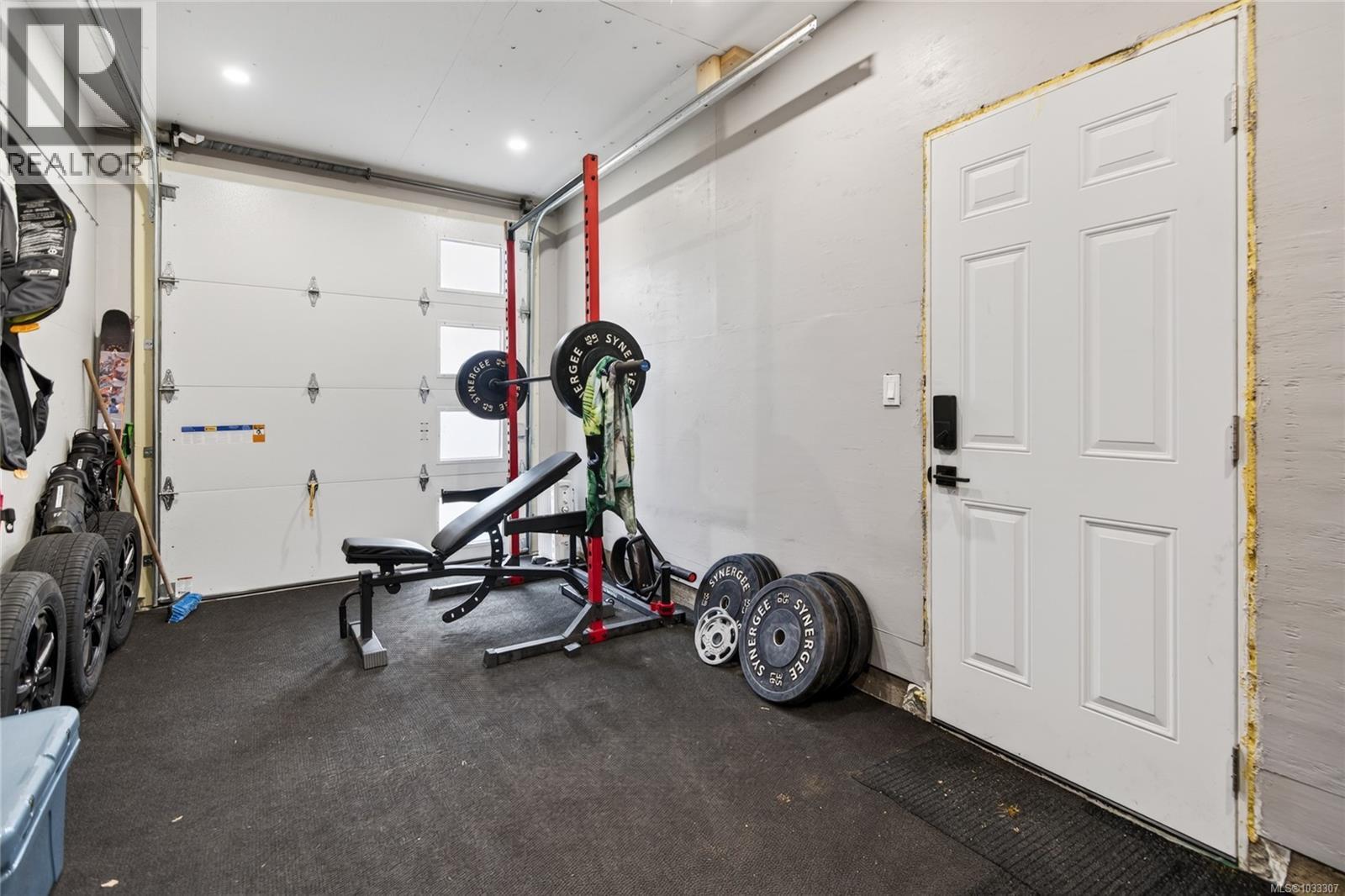 2738 Derwent Ave, Cumberland, British Columbia  V0R 1S0 - Photo 52 - 1033307