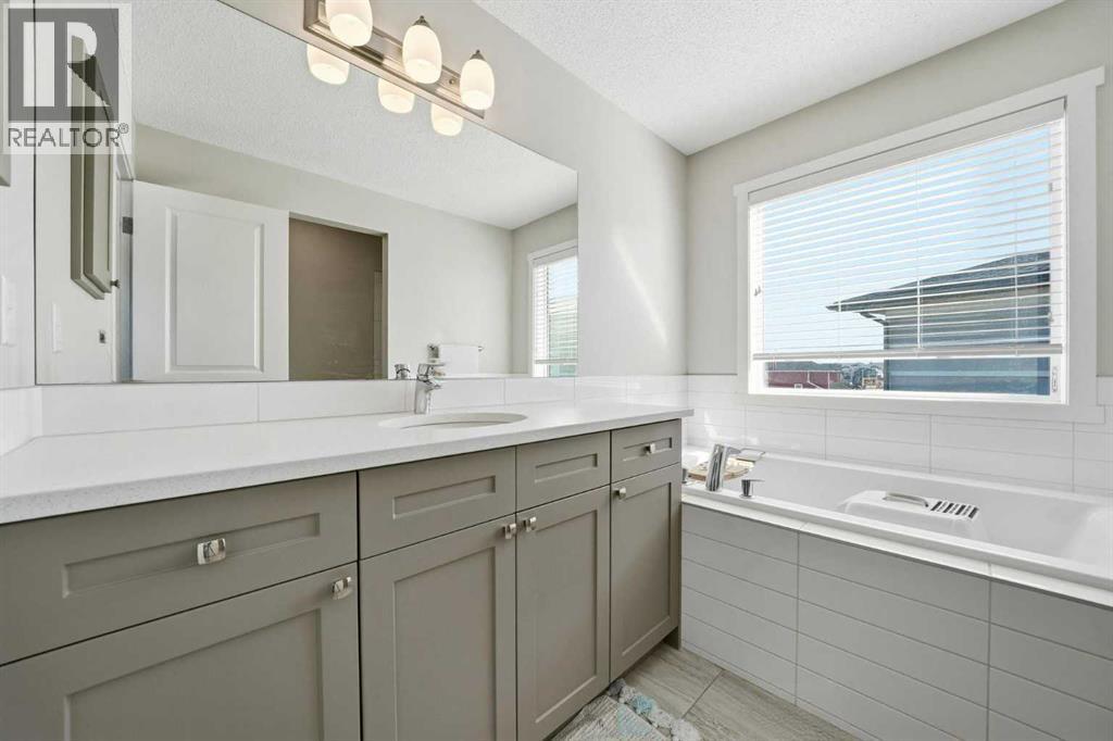 183 Savanna Parade NE, Calgary, Alberta  T3J 0W1 - Photo 15 - A2303978