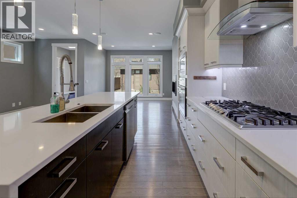 624 20 Avenue NW, Calgary, Alberta  T2M 1C8 - Photo 4 - A2304295