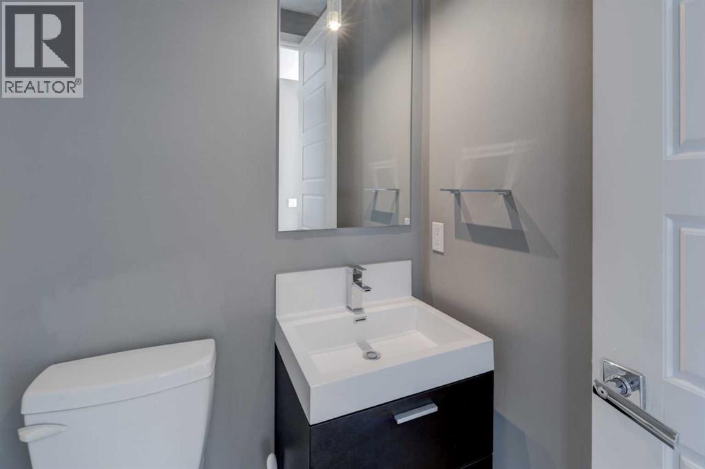 624 20 Avenue NW, Calgary, Alberta  T2M 1C8 - Photo 9 - A2304295