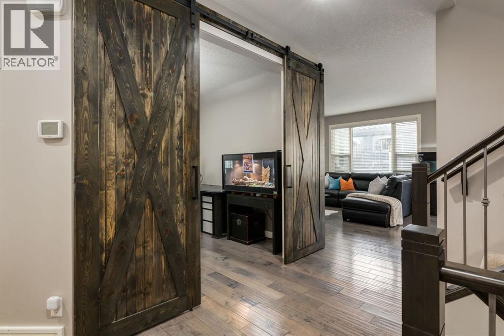 39 Cranbrook Crescent Se, Calgary, Alberta  T3M 0W9 - Photo 3 - A2304648