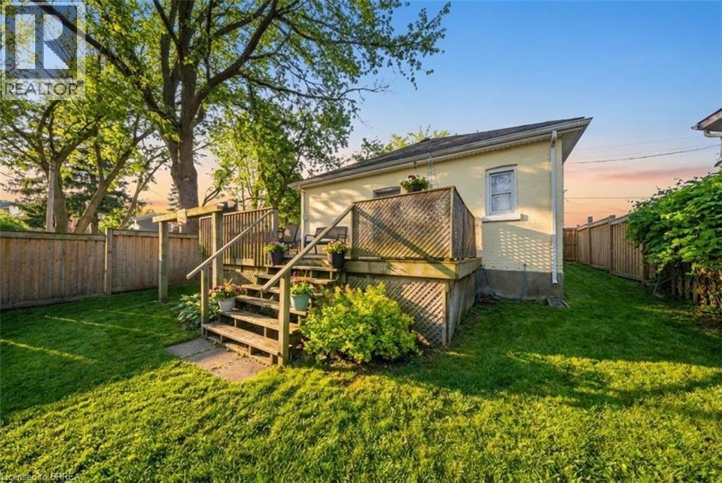 38 Mount Pleasant Street, Brantford, Ontario  N3T 1S6 - Photo 19 - 40822575