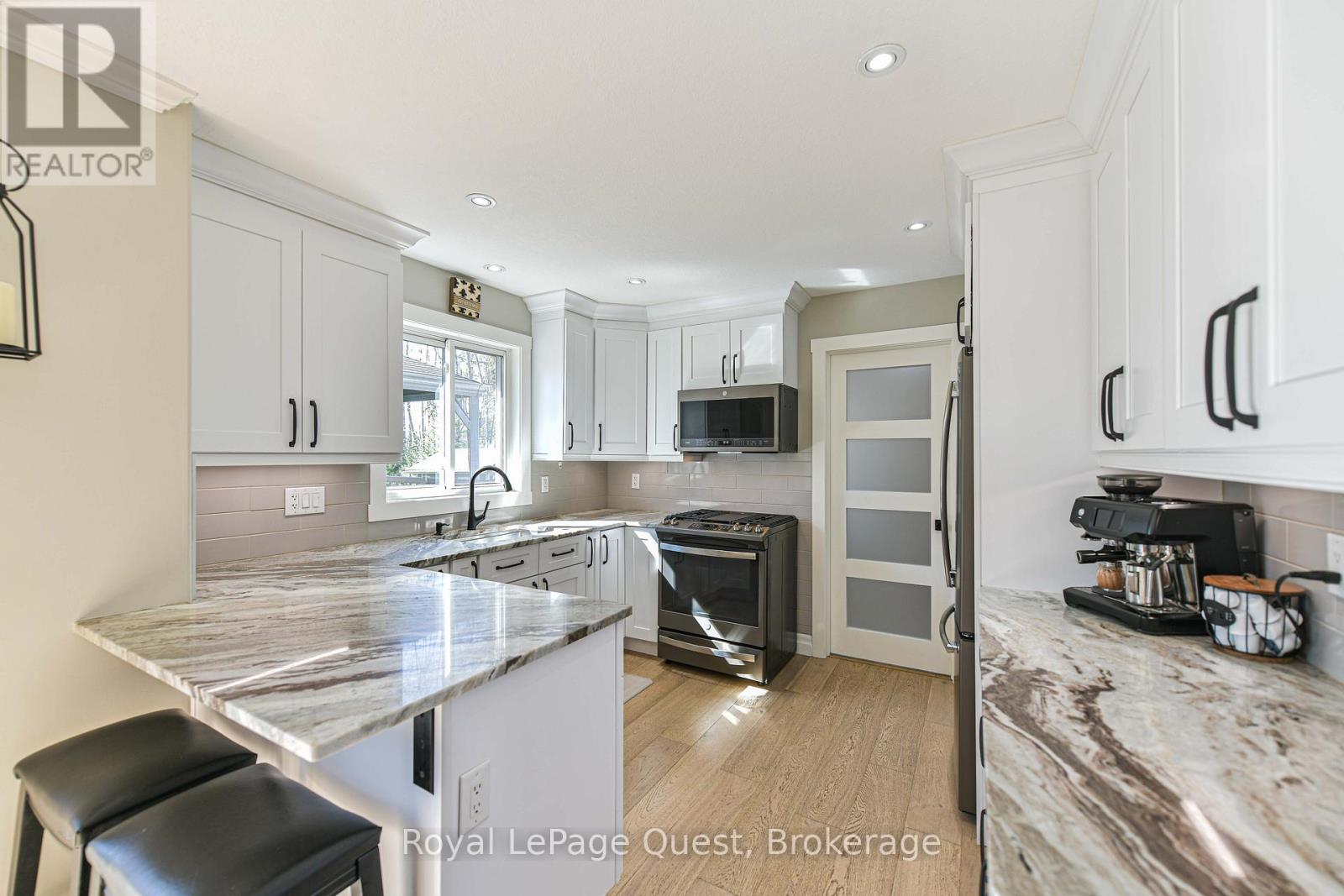 1975 Confederation Drive, Severn, Ontario  L3V 7L1 - Photo 12 - S13036704