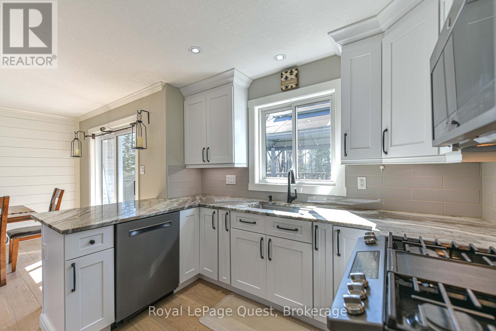 1975 Confederation Drive, Severn, Ontario  L3V 7L1 - Photo 13 - S13036704