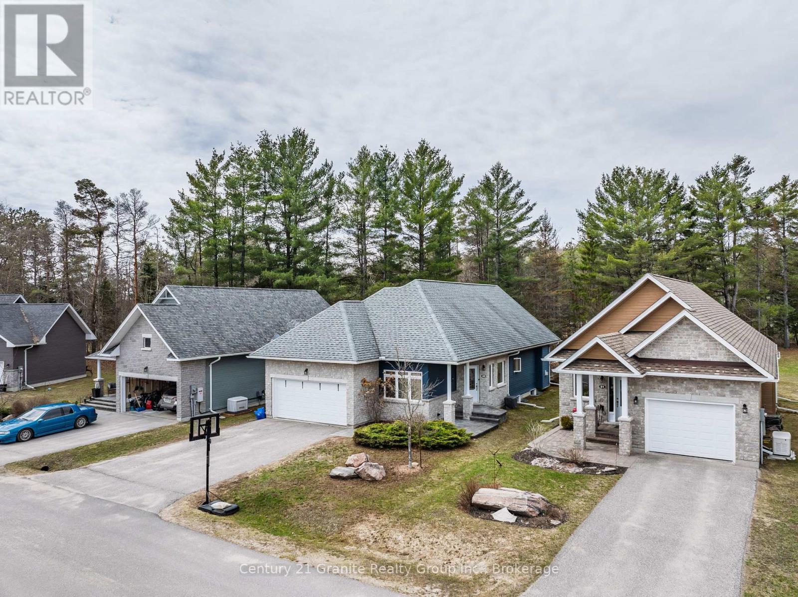 49 WEBB CIRCLE, Dysart et al, Ontario