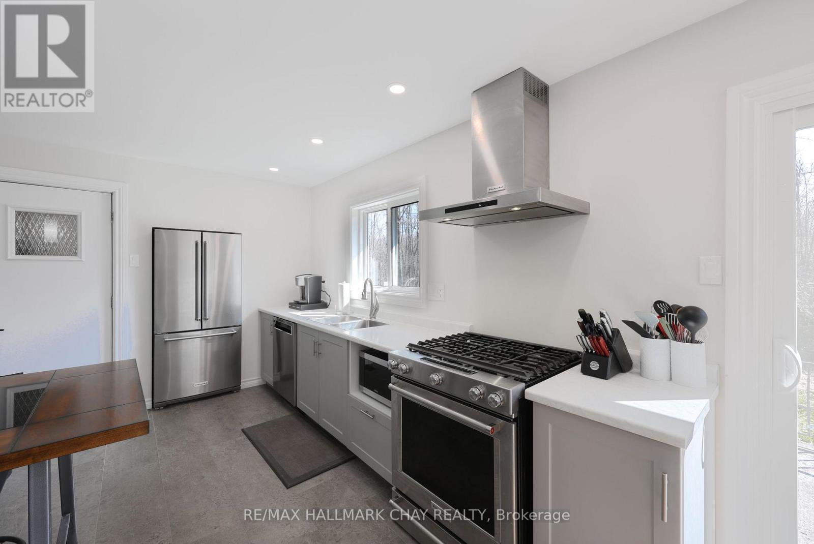 5709 Line 9 N, Oro-Medonte, Ontario  L0K 2C0 - Photo 11 - S13037470