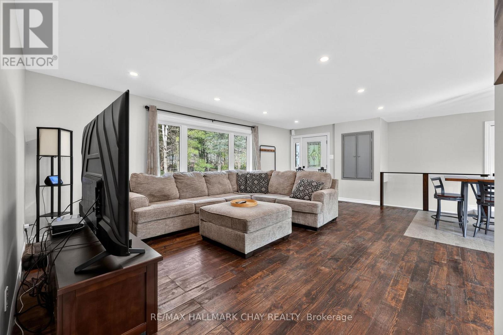 5709 Line 9 N, Oro-Medonte, Ontario  L0K 2C0 - Photo 17 - S13037470