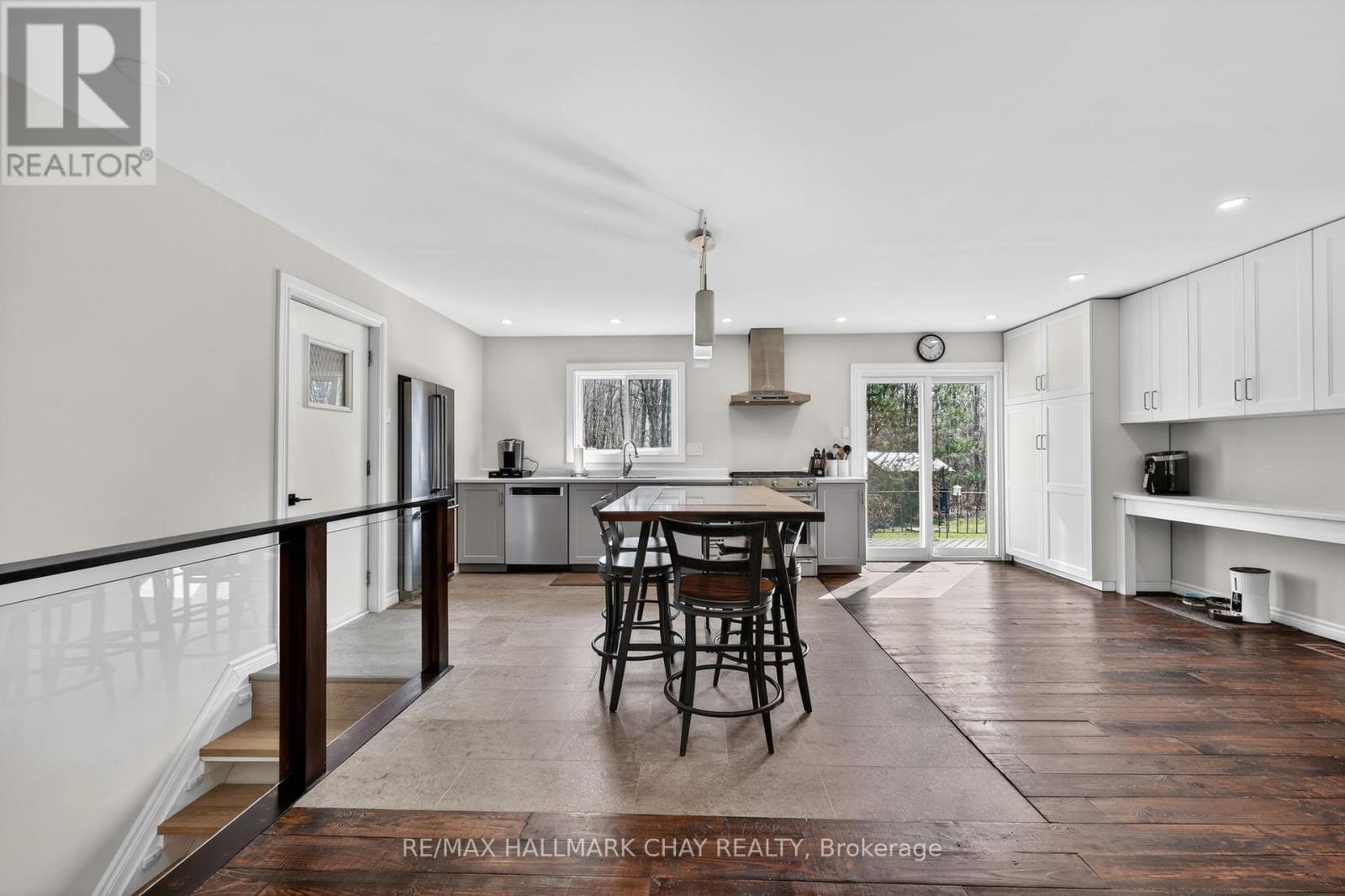 5709 Line 9 N, Oro-Medonte, Ontario  L0K 2C0 - Photo 12 - S13037470