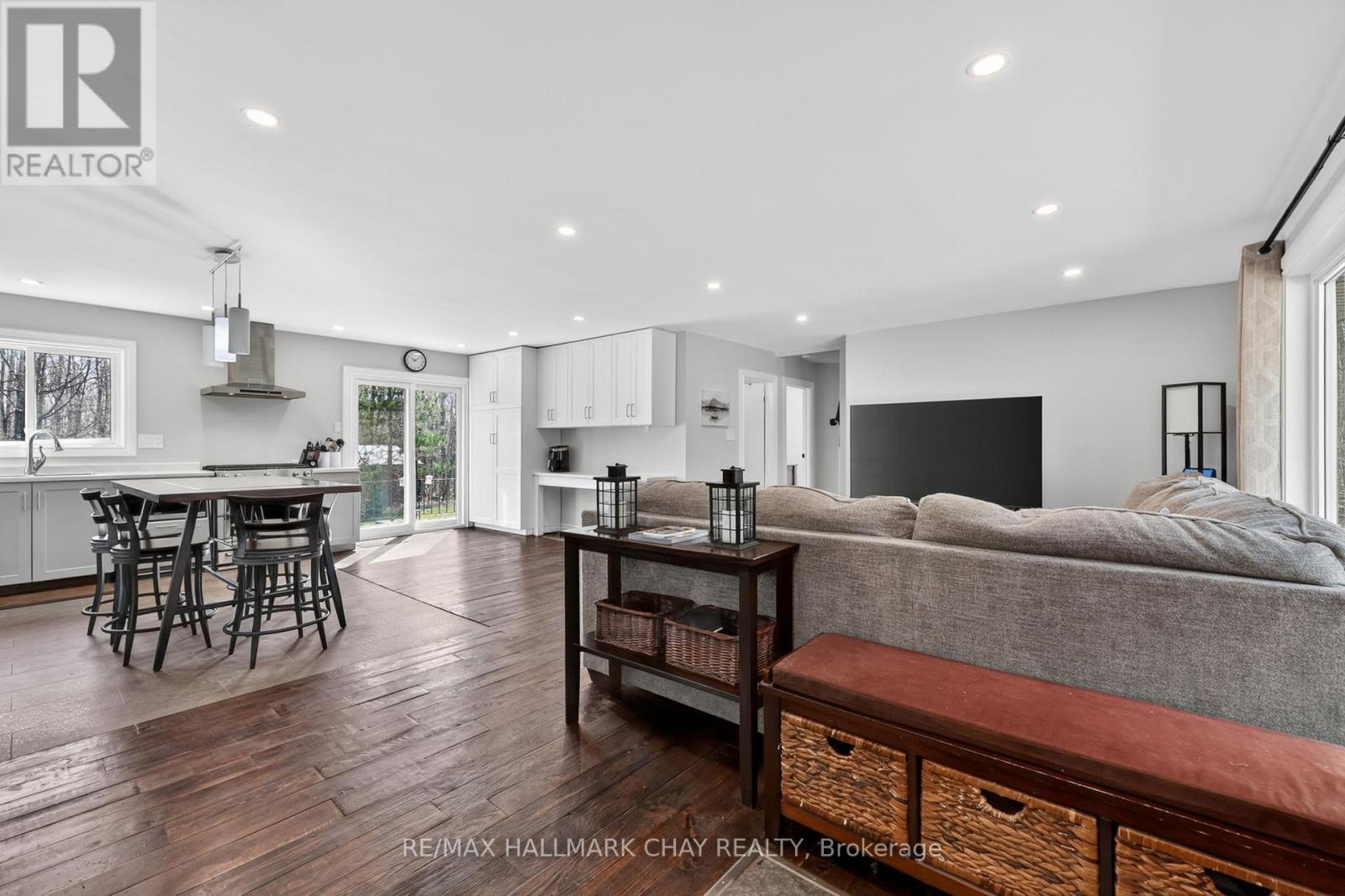 5709 Line 9 N, Oro-Medonte, Ontario  L0K 2C0 - Photo 10 - S13037470