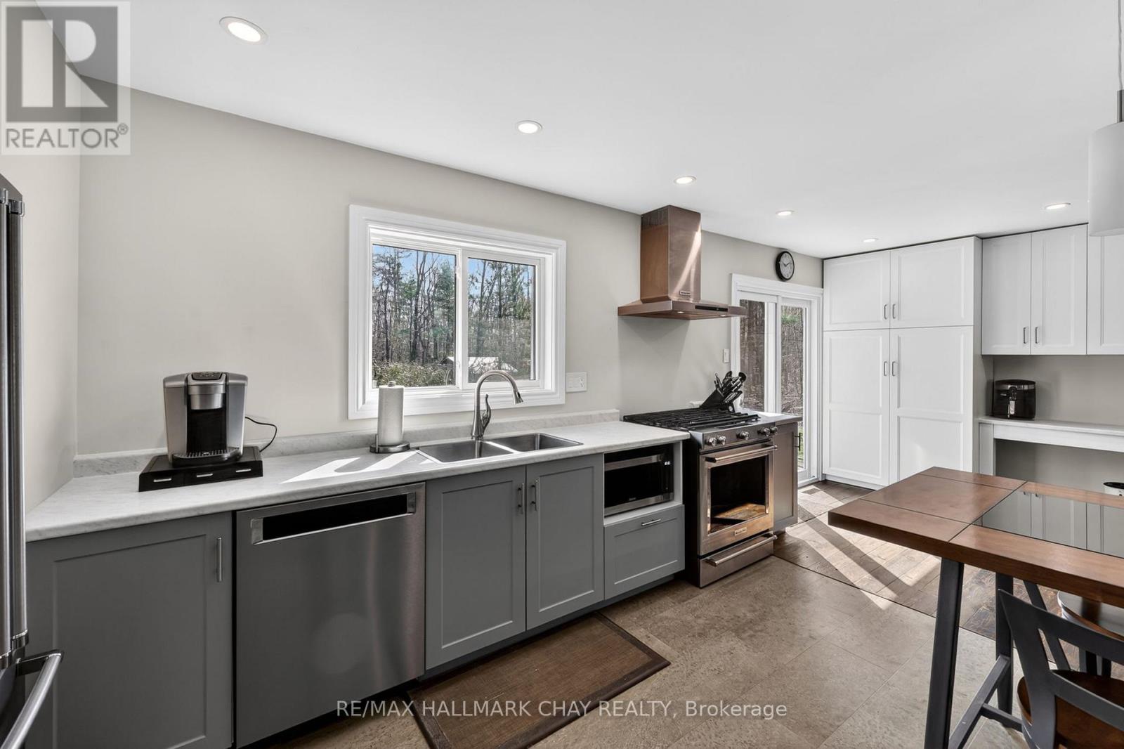 5709 Line 9 N, Oro-Medonte, Ontario  L0K 2C0 - Photo 9 - S13037470