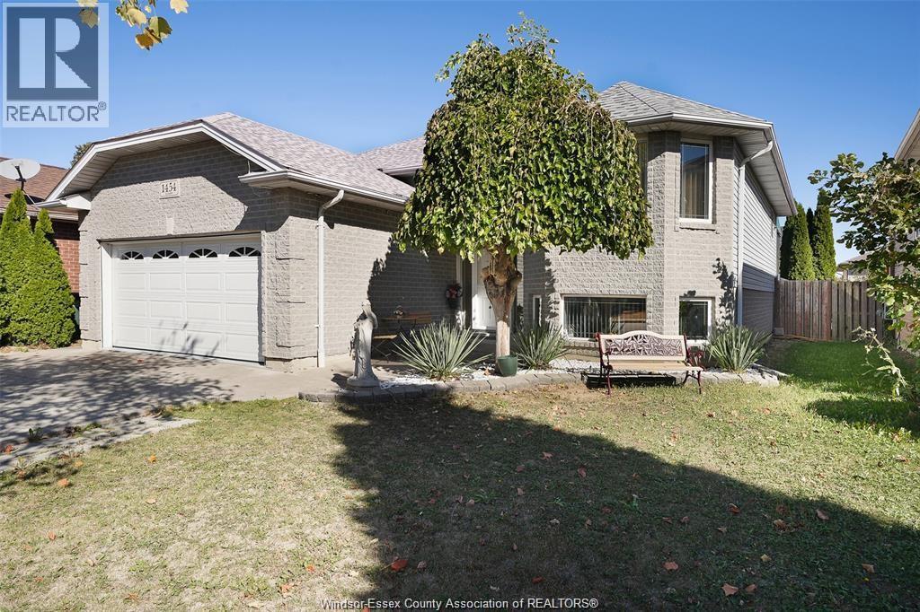 1454 Clover Avenue, Windsor, Ontario  N8P 1R2 - Photo 2 - 26008996