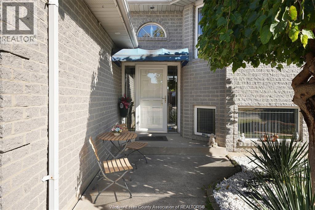 1454 Clover Avenue, Windsor, Ontario  N8P 1R2 - Photo 3 - 26008996