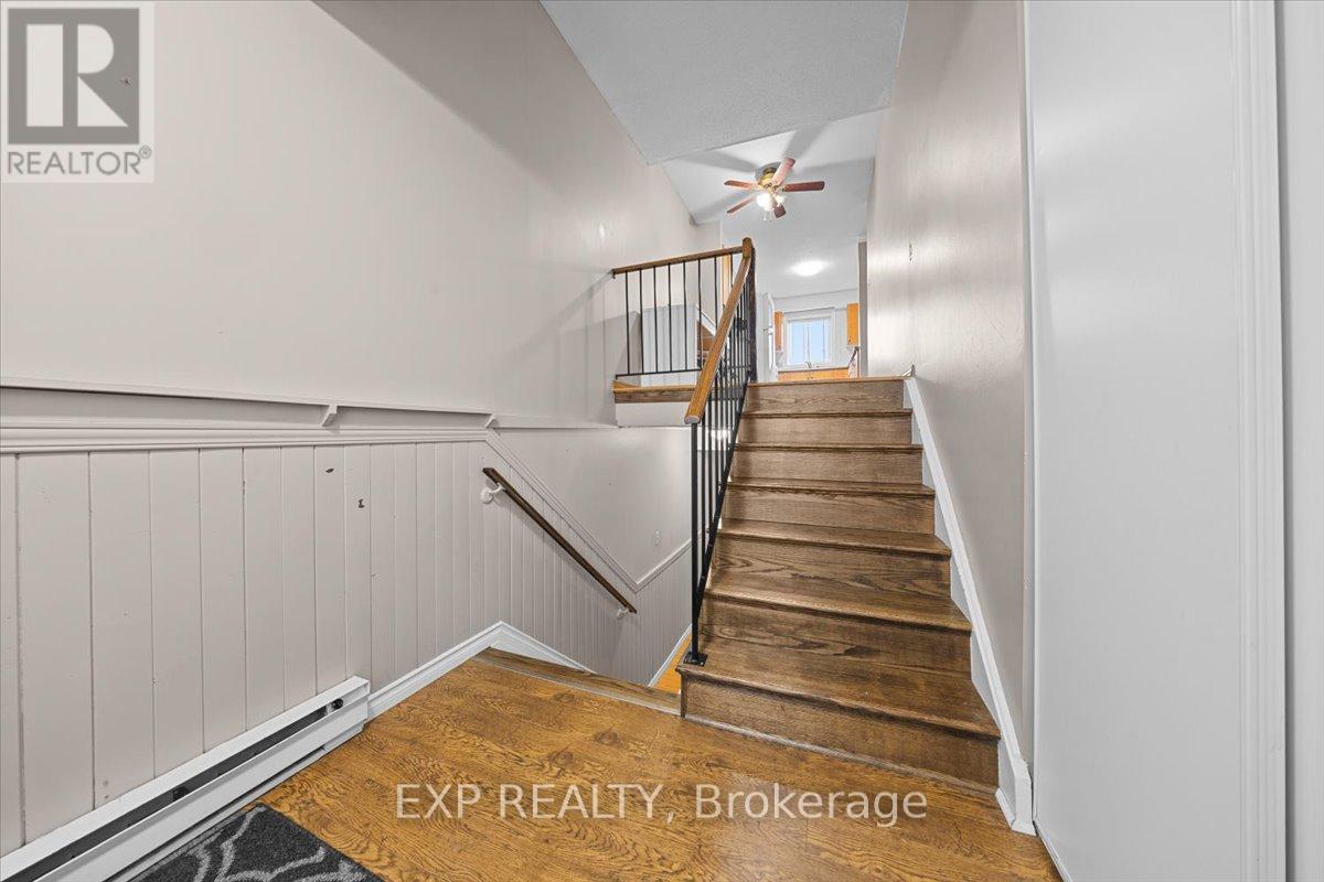 140 Castlegreen Private, Ottawa, Ontario  K1T 3N2 - Photo 2 - X13023674