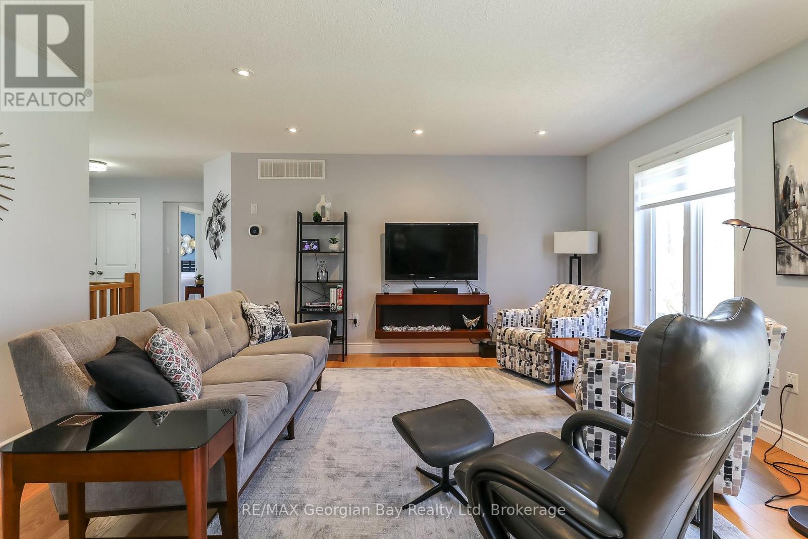 58 Mcdermitt Trail, Tay (Victoria Harbour), Ontario  L0K 2A0 - Photo 7 - S13037676