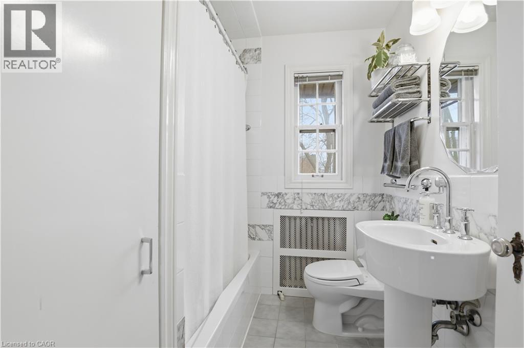 122 Dunbar Road S, Waterloo, Ontario  N2L 2E7 - Photo 17 - 40822205