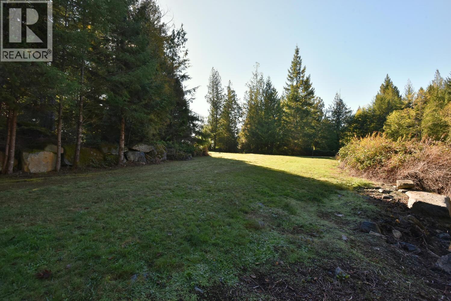 10113 10131 Mercer Road, Halfmoon Bay, British Columbia  V7Z 1B7 - Photo 11 - R3115236