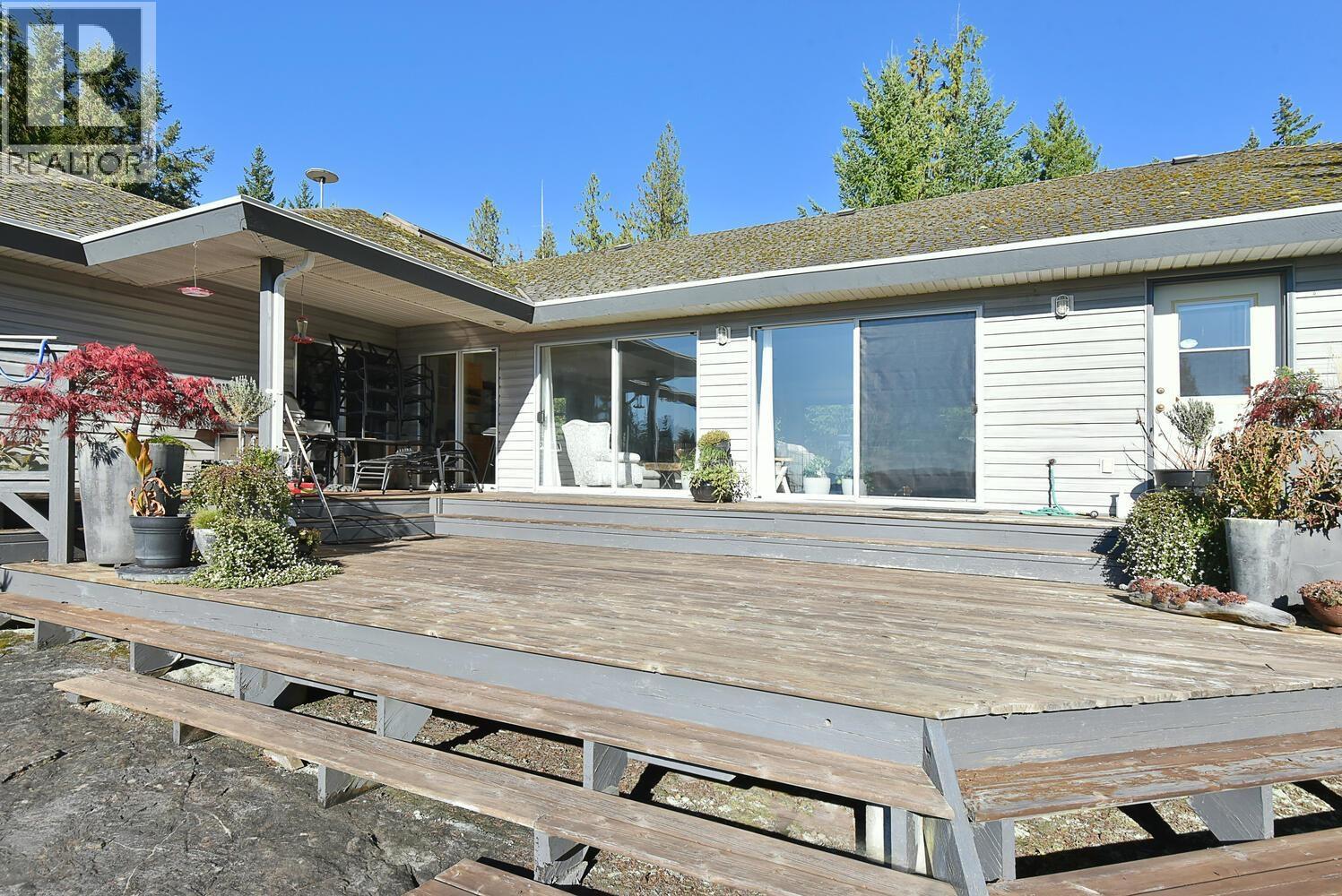 10113 10131 Mercer Road, Halfmoon Bay, British Columbia  V7Z 1B7 - Photo 21 - R3115236