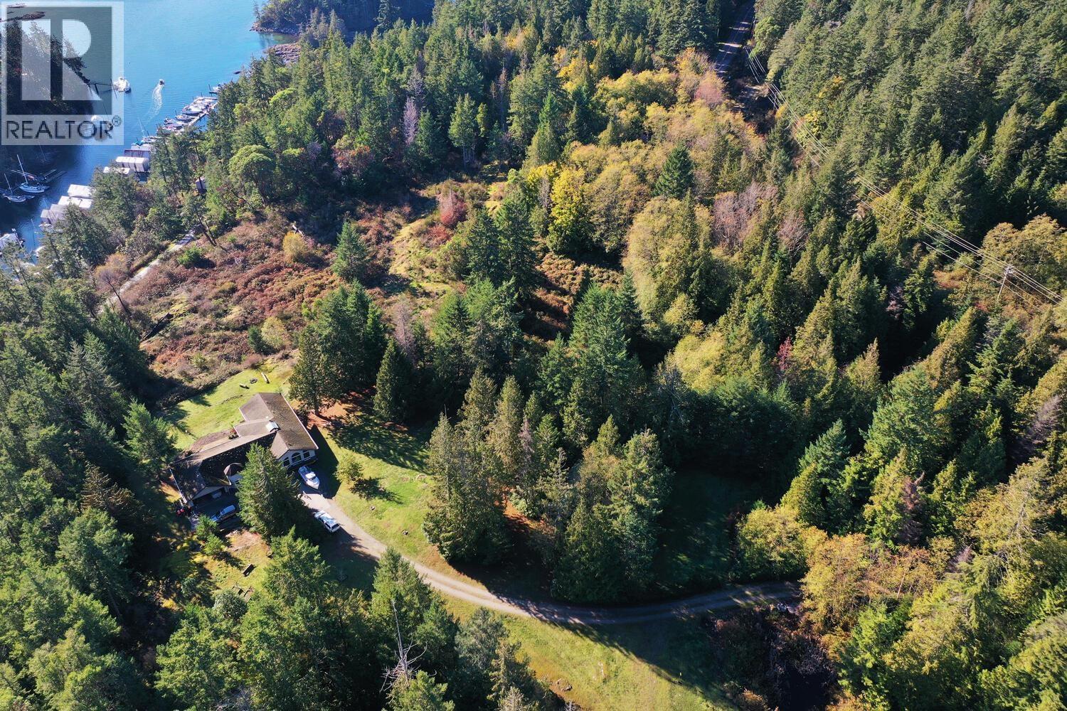 10113 10131 Mercer Road, Halfmoon Bay, British Columbia  V7Z 1B7 - Photo 5 - R3115236