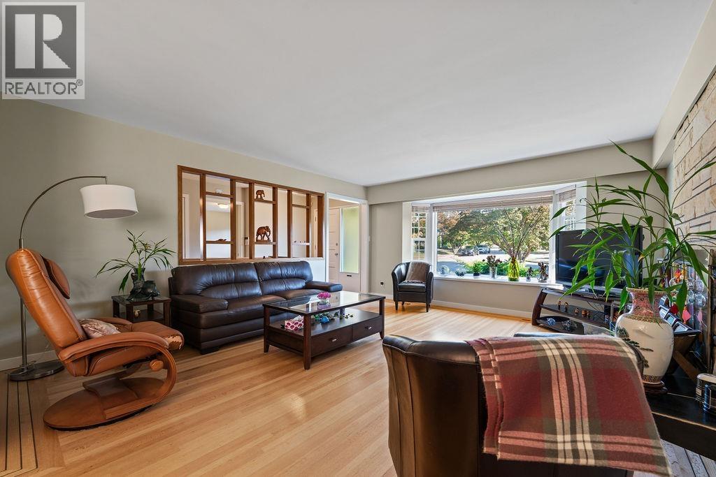 7292 Shawnee Place, Vancouver, British Columbia  V5S 2Z1 - Photo 4 - R3115241