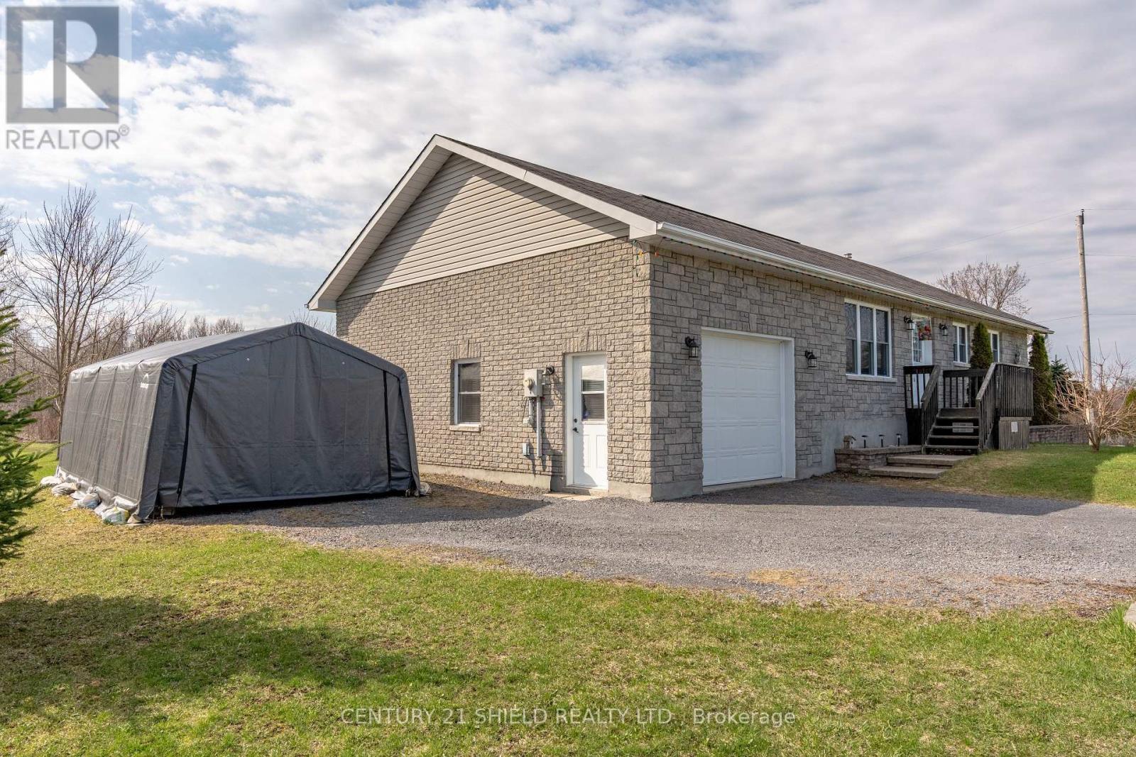 17410 Mcphail Road, South Stormont, Ontario  K0C 2A0 - Photo 3 - X13037752