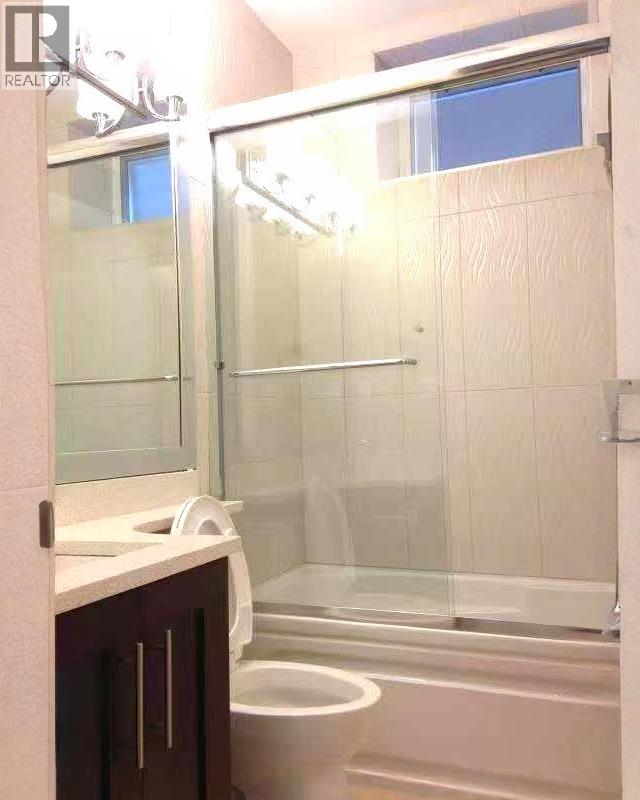 8xx W 61 Avenue, Vancouver, British Columbia  V6X 1C3 - Photo 3 - R3115226