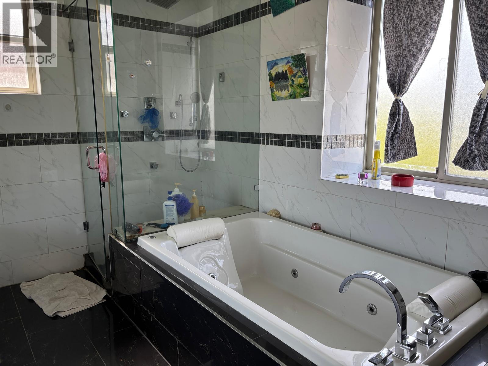 28xx Shell Rd Richmond, Richmond, British Columbia  V6X 2P2 - Photo 5 - R3115228