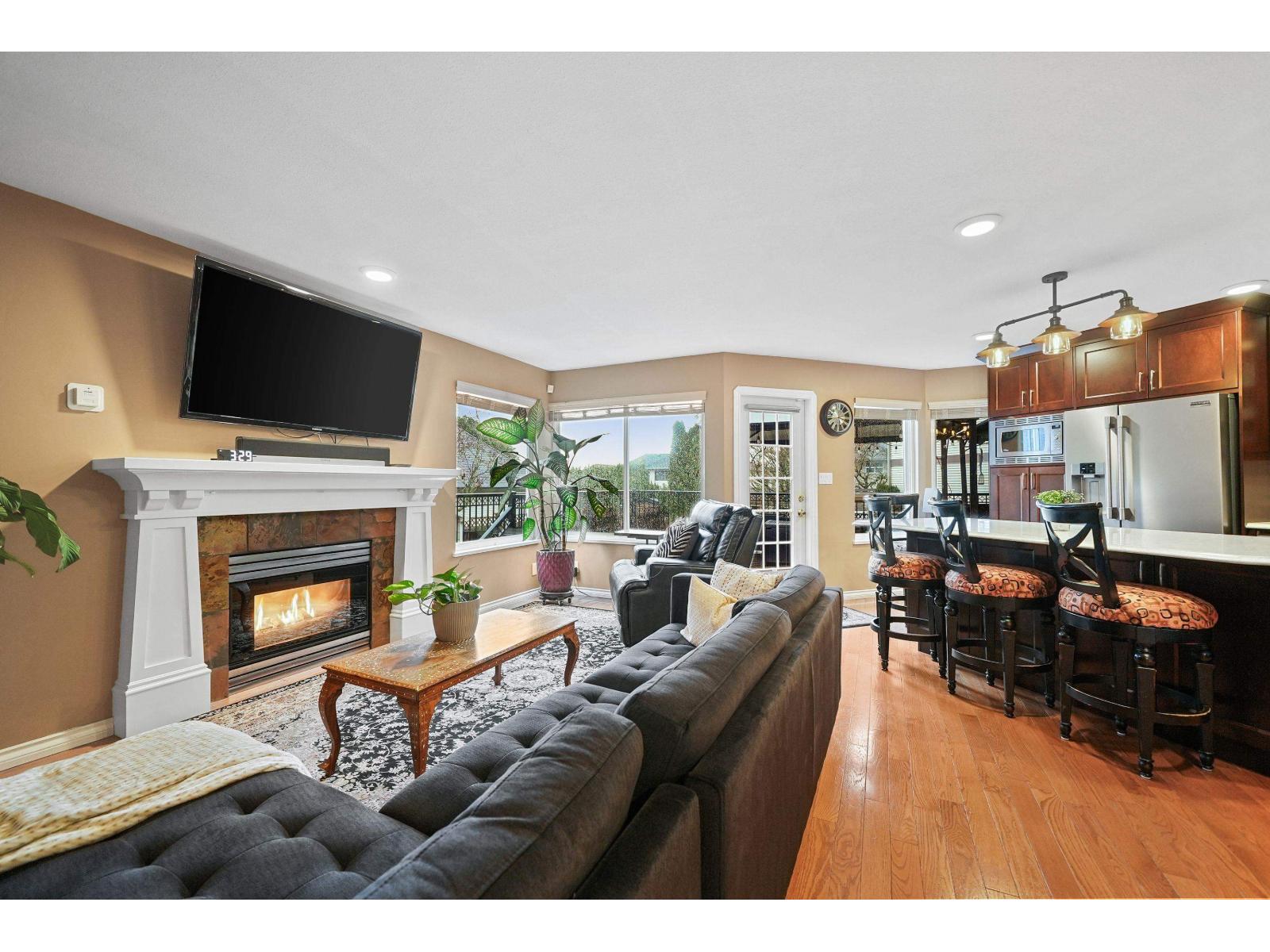 19066 63b Avenue, Surrey, British Columbia  V3S 8G5 - Photo 9 - R3115227