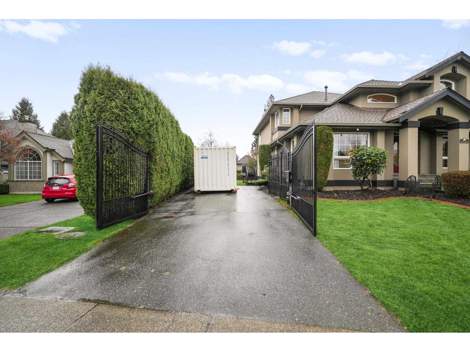 19066 63b Avenue, Surrey, British Columbia  V3S 8G5 - Photo 29 - R3115227