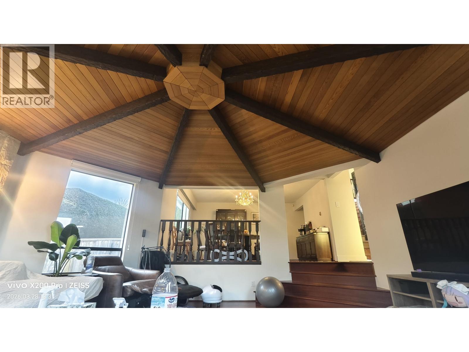 6375 Buckingham Drive, Burnaby, British Columbia  V5E 3Y7 - Photo 6 - R3103029