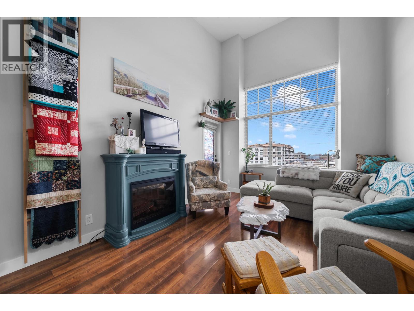 402 11935 BURNETT STREET, maple ridge, British Columbia