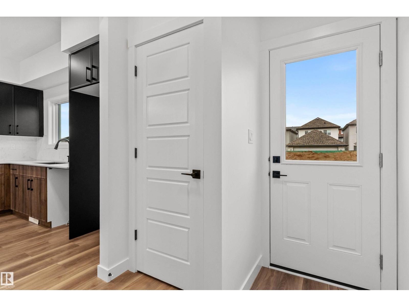 6222 175a Av Nw, Edmonton, Alberta  T5Y 4H3 - Photo 3 - E4476753