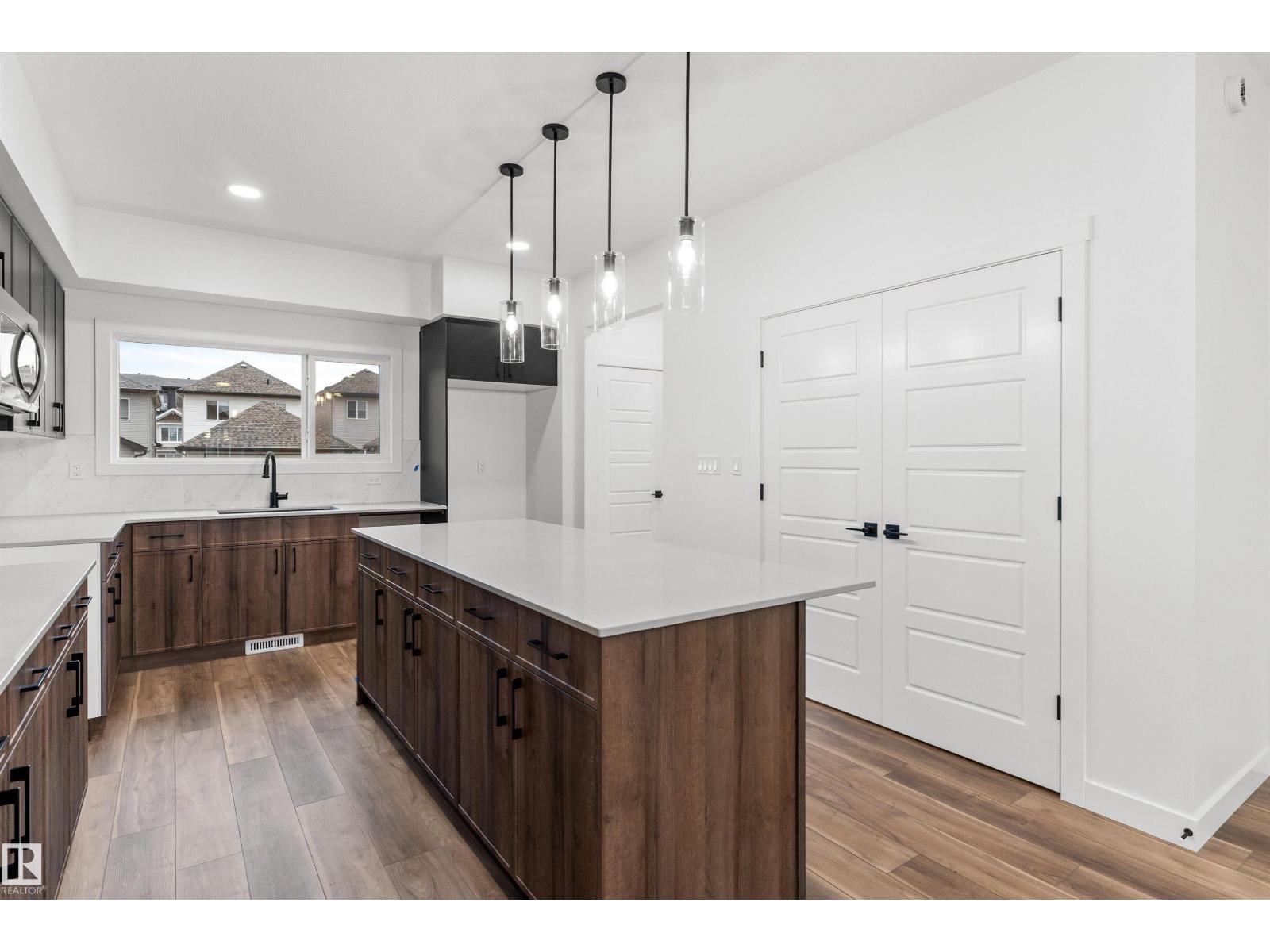 6222 175a Av Nw, Edmonton, Alberta  T5Y 4H3 - Photo 7 - E4476753