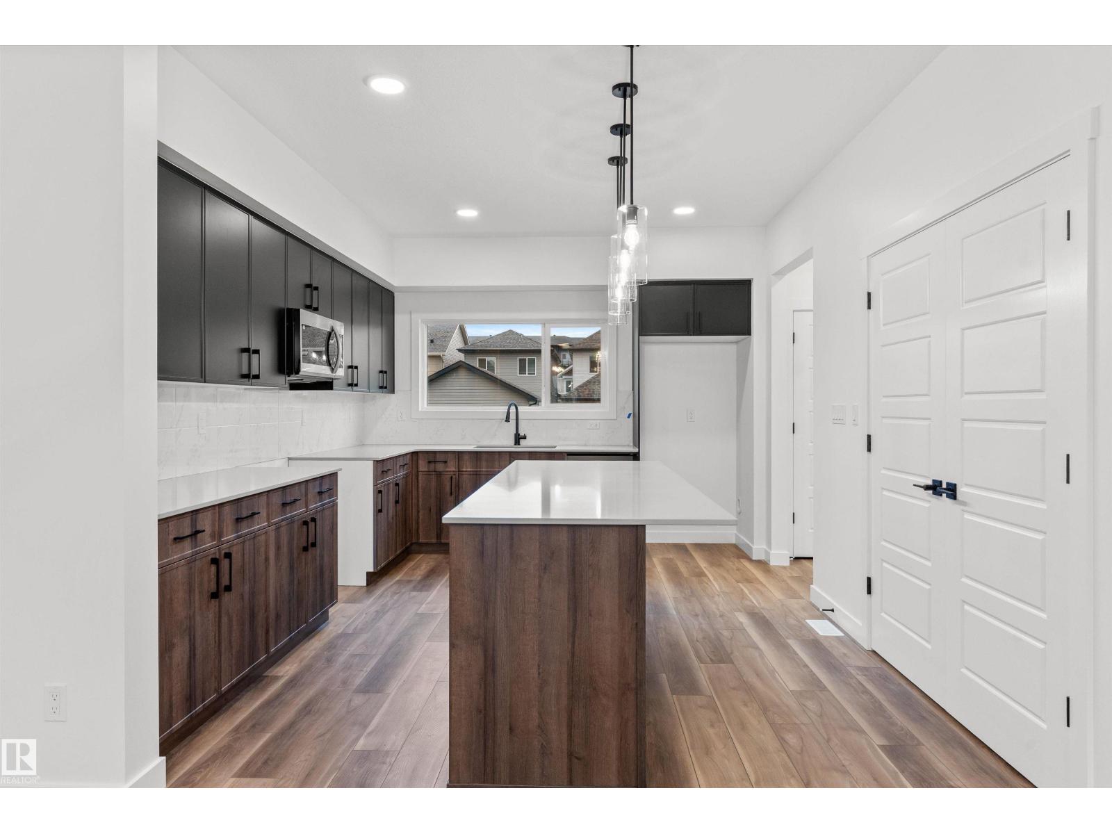 6222 175a Av Nw, Edmonton, Alberta  T5Y 4H3 - Photo 6 - E4476753