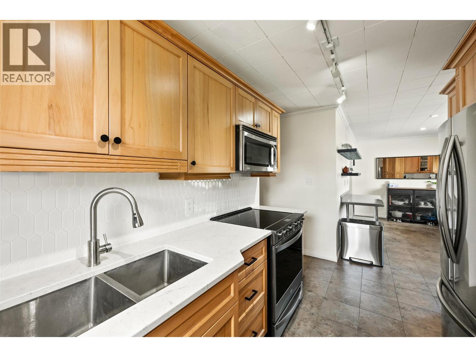 6437 Badger Street, Oliver, British Columbia  V0H 1T3 - Photo 22 - 10383918