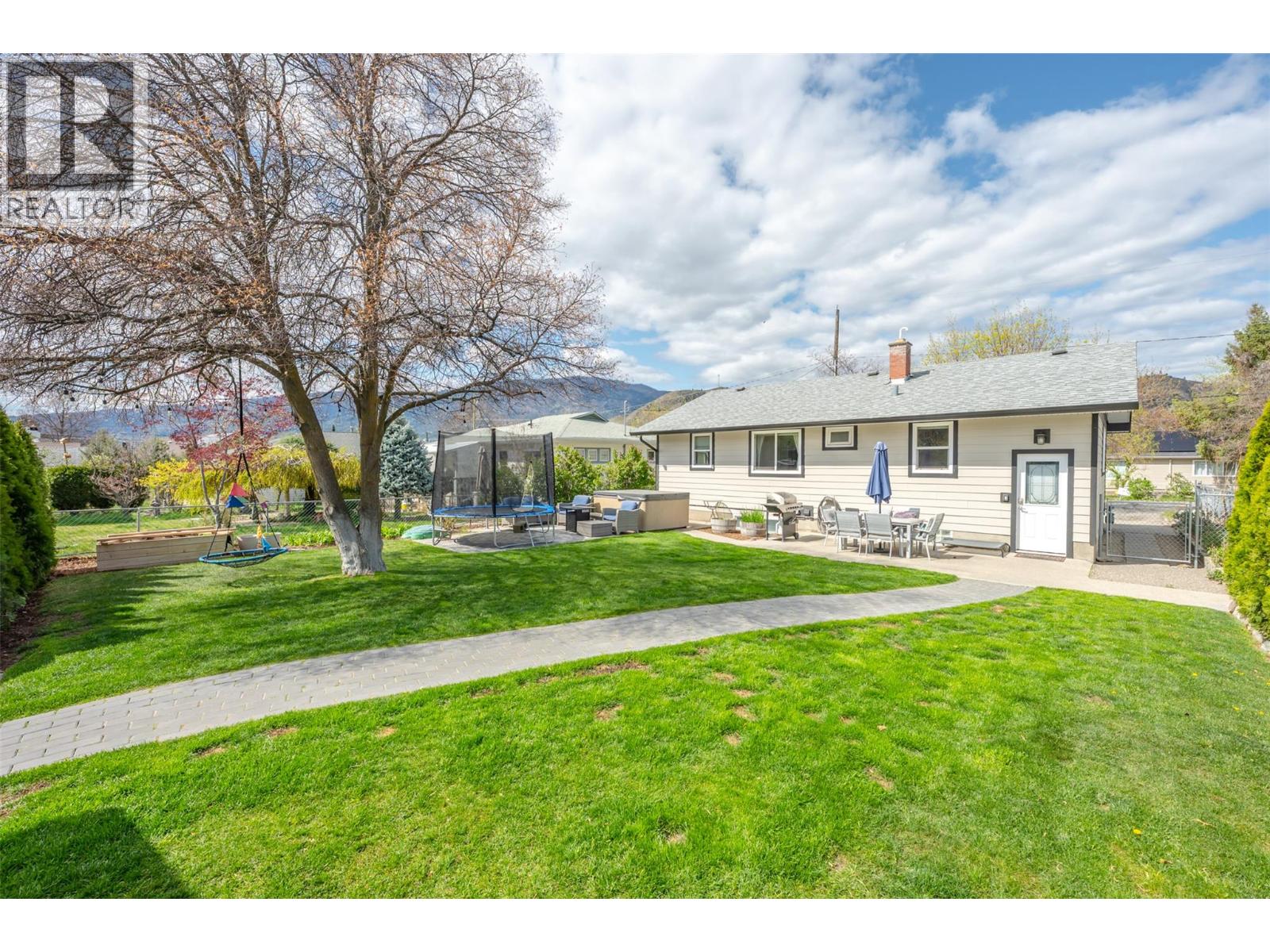 6437 Badger Street, Oliver, British Columbia  V0H 1T3 - Photo 39 - 10383918