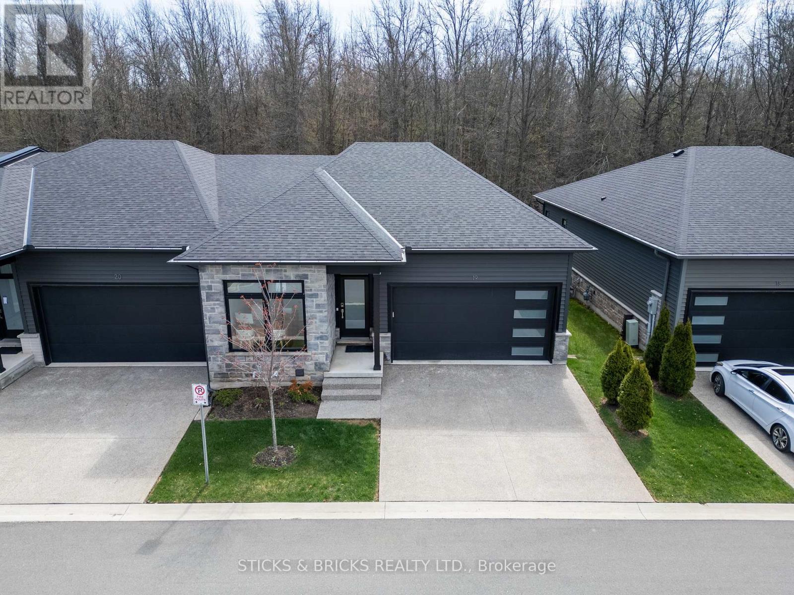 19 - 9150 Willoughby Drive, Niagara Falls, Ontario  L2G 0Z5 - Photo 2 - X13037800