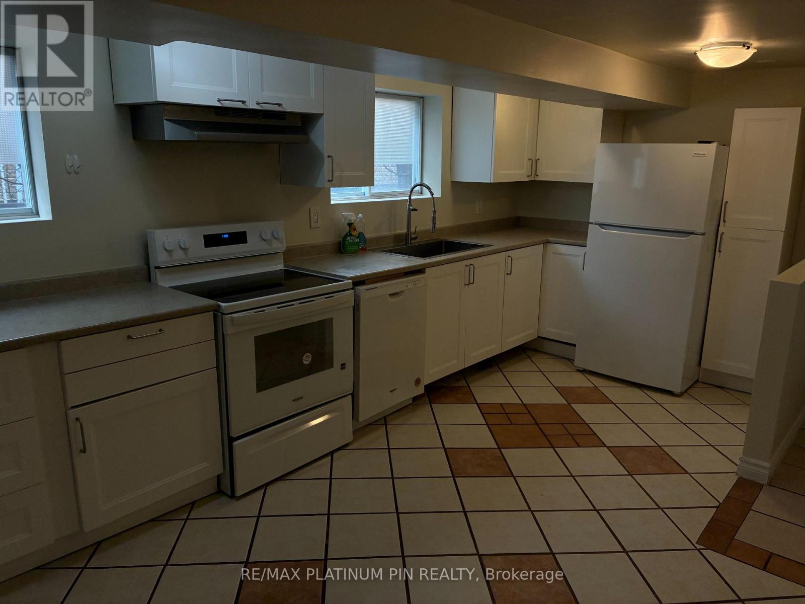 Lower Level - 315 Apache Trail, Toronto, Ontario  M2H 2W6 - Photo 3 - C13037668