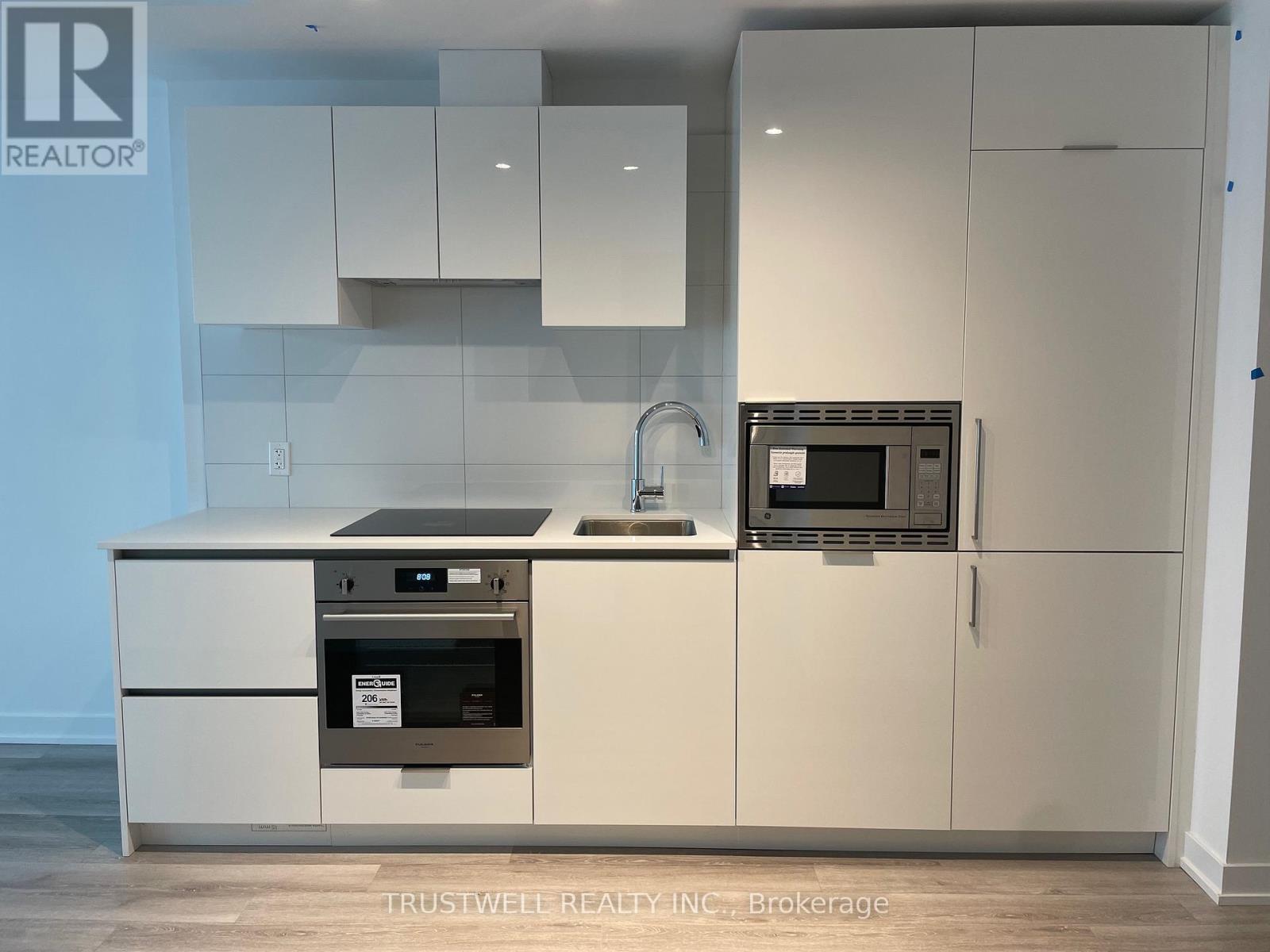 923 - 230 SIMCOE STREET, Toronto, Ontario